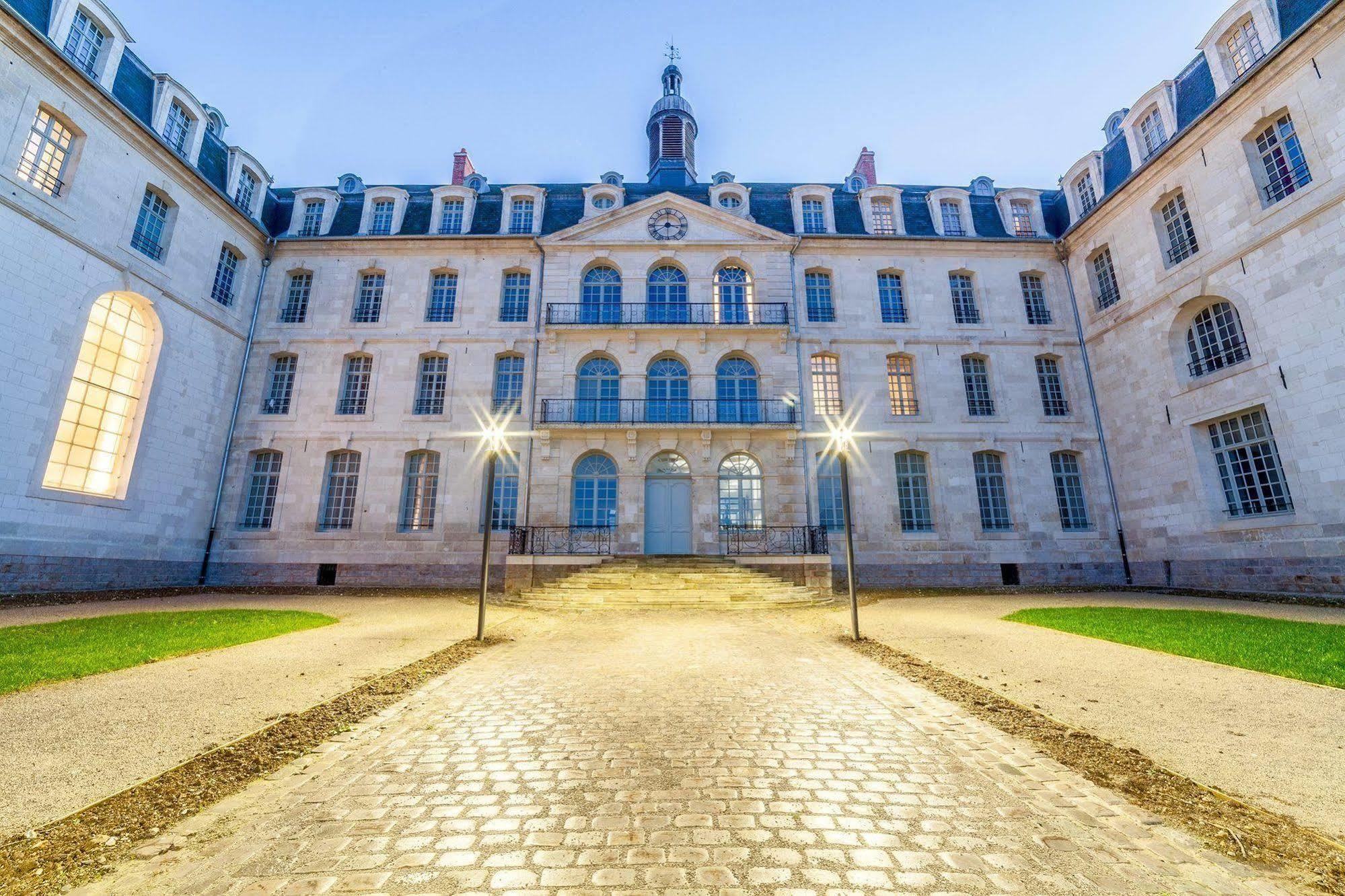 La Parenthese Envoutee Aparthotel